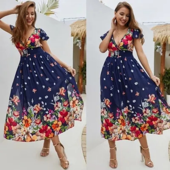 SOLD✔Blue Dress Floral Print  🌷🌻 - Picture 2 of 2